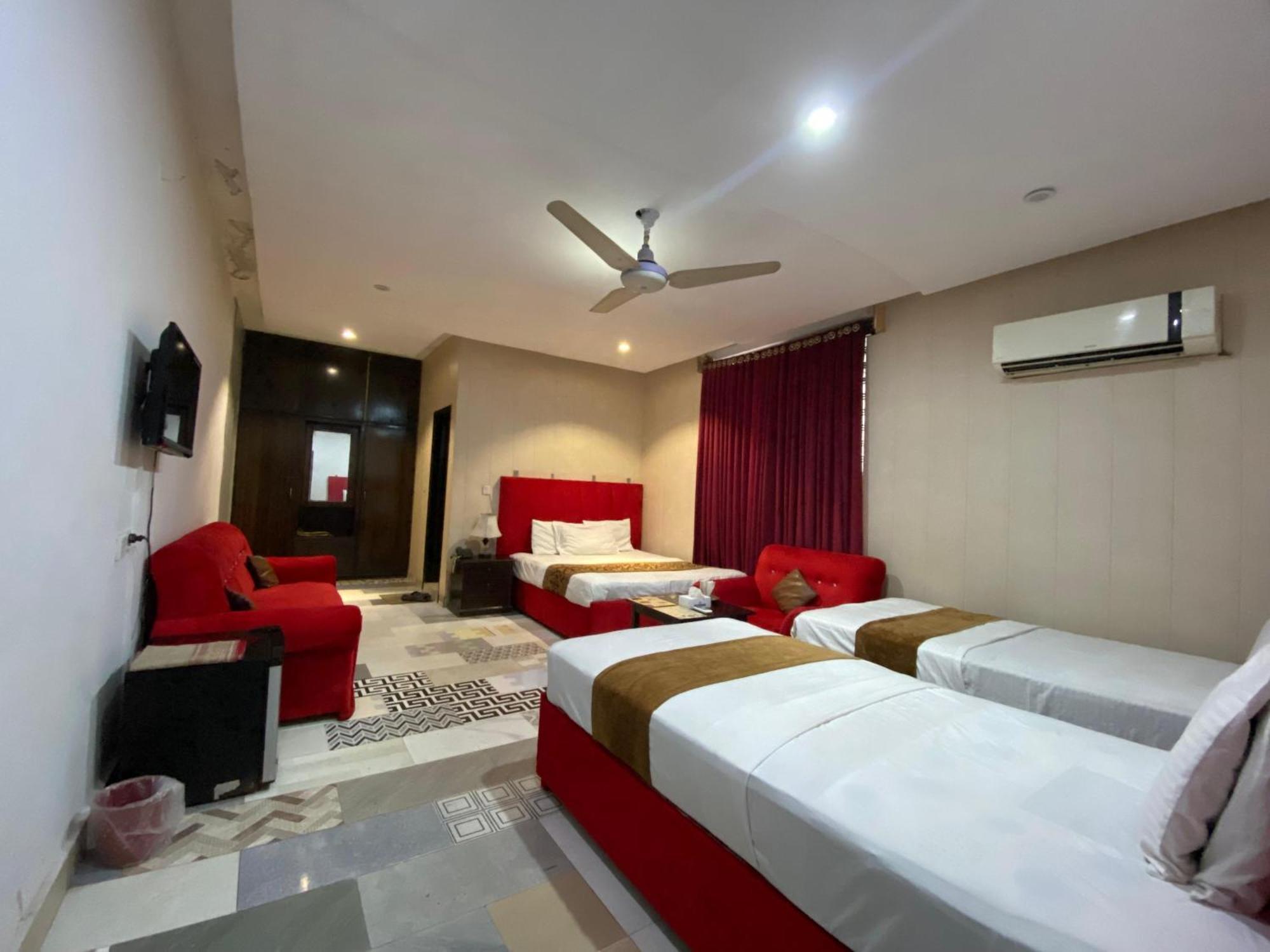לאהור Hotel Tulip Inn, Gulberg מראה חיצוני תמונה