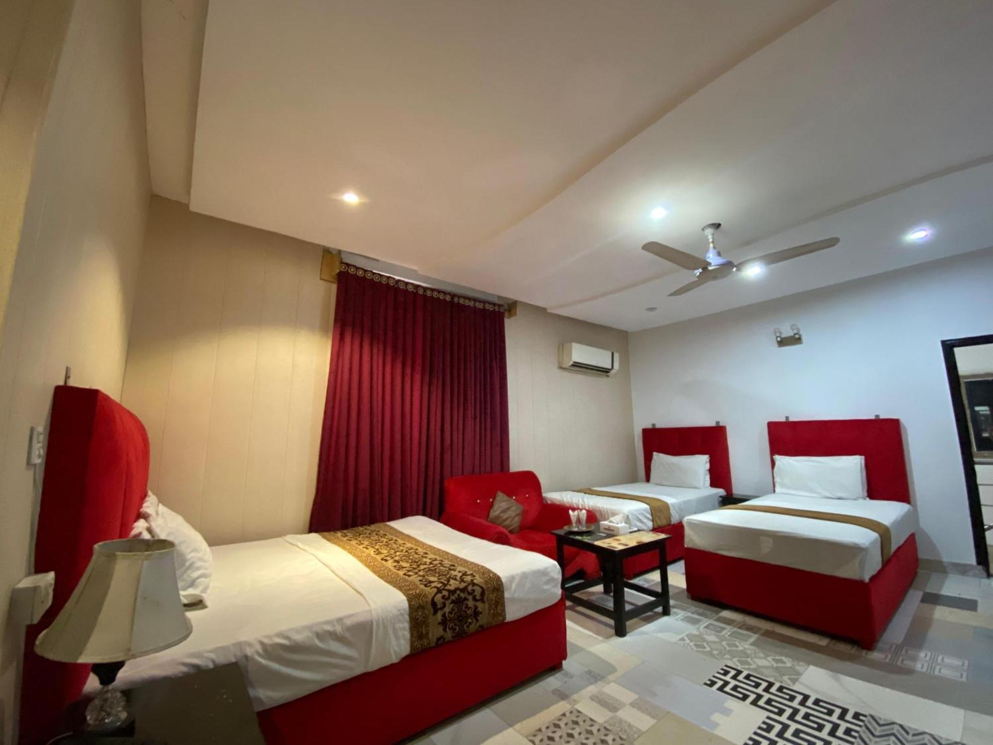 לאהור Hotel Tulip Inn, Gulberg מראה חיצוני תמונה