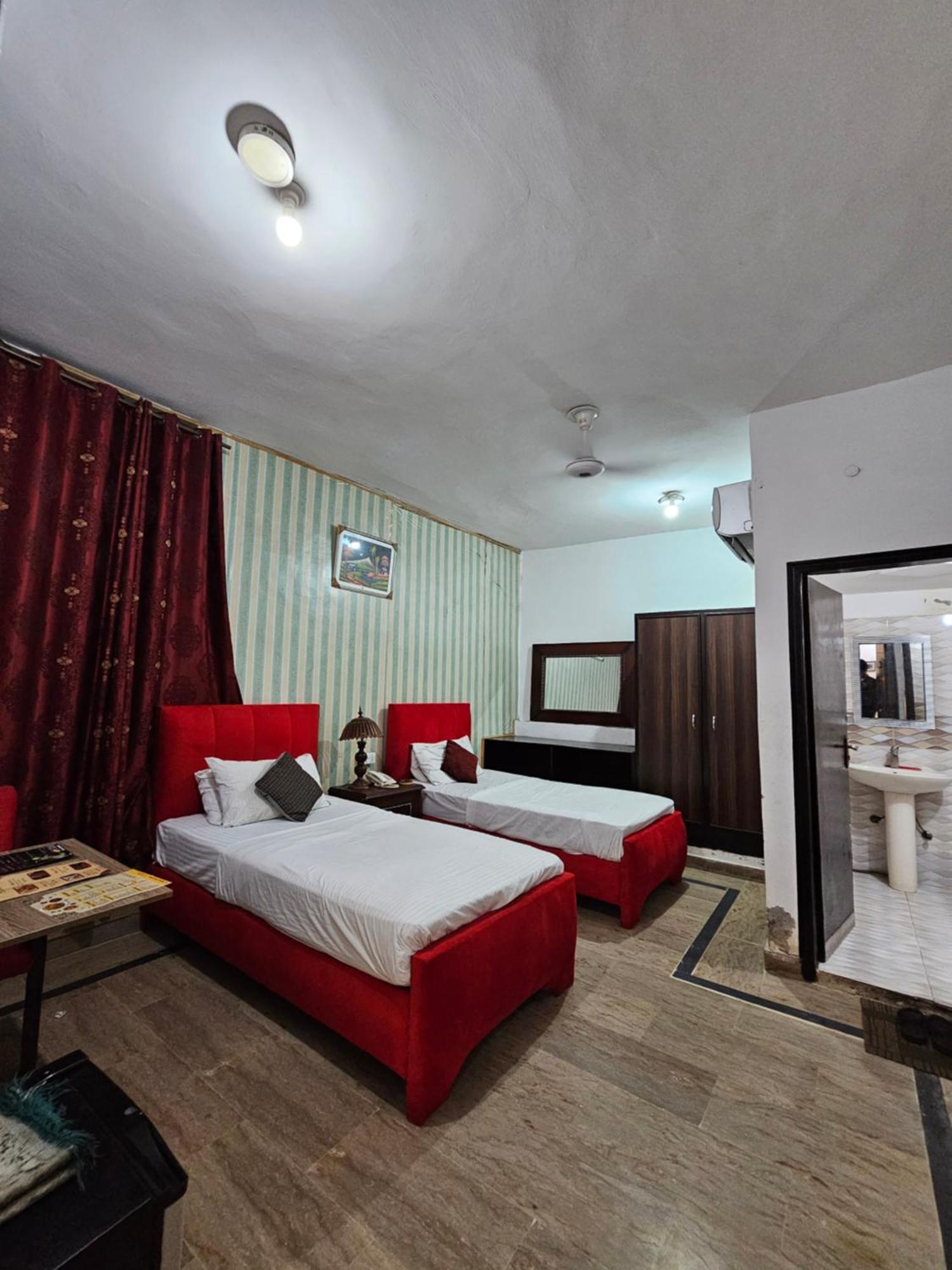 לאהור Hotel Tulip Inn, Gulberg חדר תמונה