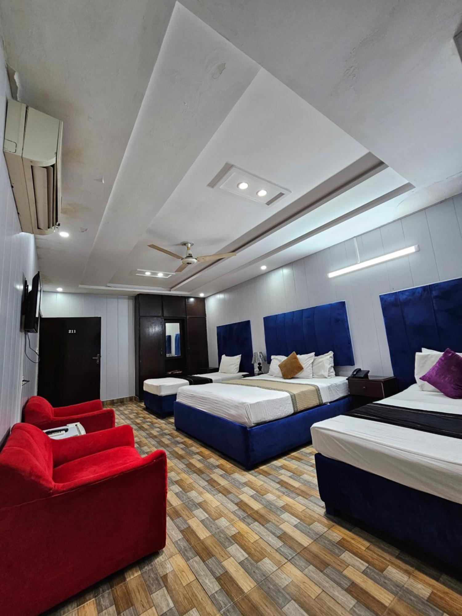 לאהור Hotel Tulip Inn, Gulberg מראה חיצוני תמונה